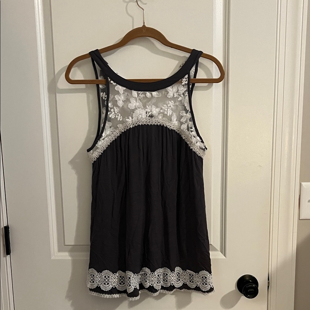 POL Black and White Floral Lace Tank Top